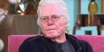 حسين فهمي: أعتز بجمهوري في الجزائر والسينما تجمع الشعوب العربية