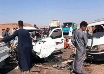 5 وفيات و4 مصابين في حادث تصادم بطريق إدفو بأسوان