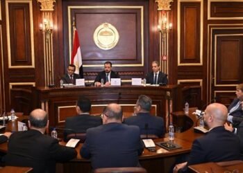 لجنة “إعلام الشيوخ” تبحث مع نقابتي الصحفيين والإعلاميين وضع ضوابط رادعة لـ “فوضى النشر والتصوير”