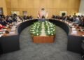 وزير الصناعة يجتمع بقيادات الوزارة ويضع الخطوط العريضة لسير العمل خلال المرحلة المقبلة