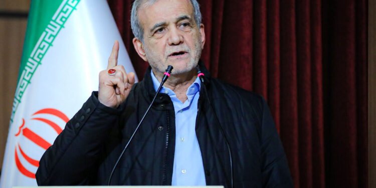 بزشكيان: راتبي كرئيس لجمهورية إيران ألف دولار