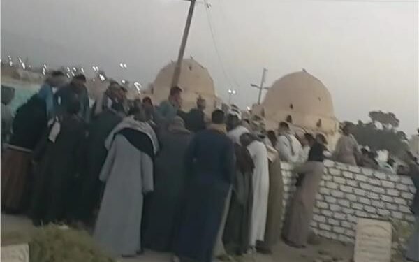 حزن يعم قرية شبرا بابل بعد وفاة ثلاثة أشقاء في حريق إمبابة بسبب شاحن موبيل