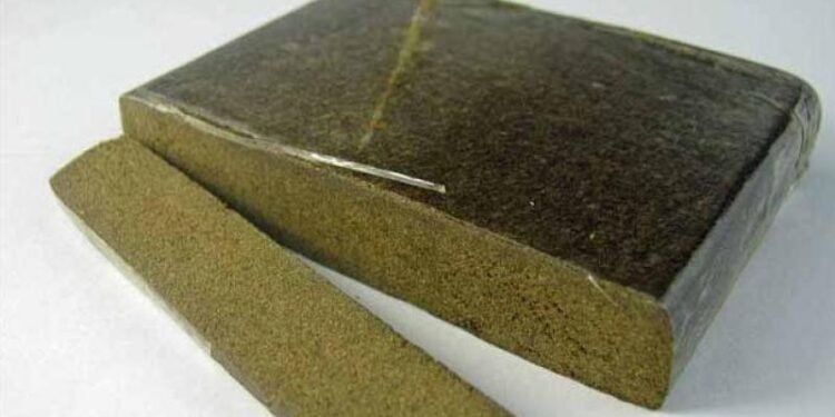 جنايات القاهرة تقضي بالسجن 5 سنوات على متهم بالاتجار في المواد المخدرة