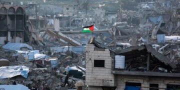 قيادي بحركة فتح: الجهود المصرية نجحت في حشد إجماع دولي لرفض التهجير ووقف العدوان