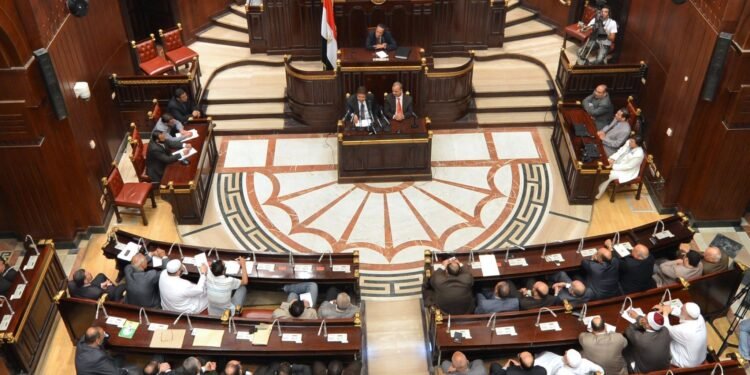 “الشيوخ” يفتح ملف السرطان.. ومطالب بخطة تطوير منظومة العلاج على نفقة الدولة