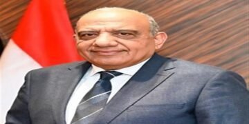 العاملون بشركة جنوب الدلتا يتقدمون بتهنئة وزير الكهرباء الجديد على الوزارة