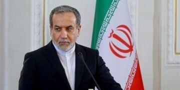 وزير الخارجية الإيراني: بلاده تسعى لتخصيب اليورانيوم