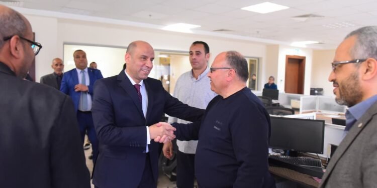 في أول تصريحاته.. وزير العمل الجديد يؤكد : بناء سوق عمل منضبط وعادل