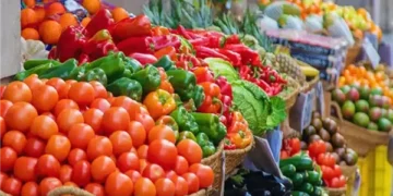 أسعار الخضراوات اليوم السبت 21 مارس في سوق العبور.. والطماطم بين 12 و18 جنيهًا