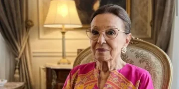 نجاة الصغيرة تنفي صورة متداولة لها: مفبركة بالذكاء الاصطناعي