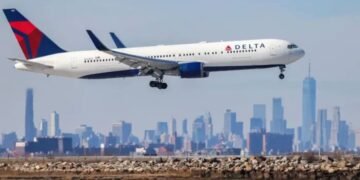 شركة "دلتا الأمريكية" توقف رحلاتها الجوية إلى تل أبيب