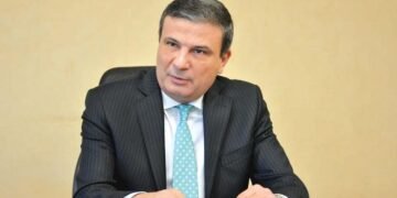 وفاة والدة وزير الزراعة علاء فاروق.. وتشييع الجنازة اليوم بالإسكندرية