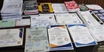 ضبط كيان تعليمي وهمي بالجيزة نصب على المواطنين مقابل شهادات مزورة