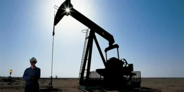 مصر تبدأ إنتاج الغاز من حقل "غرب مينا" نهاية 2026