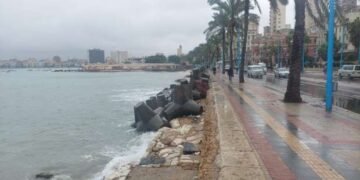 محافظة الإسكندرية تحذر المواطنين من رياح قوية تصل إلى 50 كم/ساعة