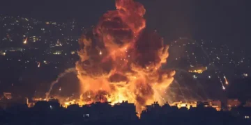 الجيش الإسرائيلي يشن غارات جوية وبرية على مواقع حزب الله في بيروت وجنوب لبنان