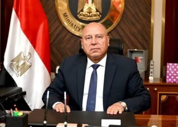 وزير النقل للنواب: الـ LRT قطار الغلابة والموظفين