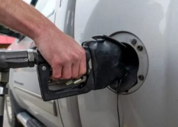 الحكومة تعلن زيادة أسعار البنزين والسولار والبوتاجاز بدءًا من اليوم