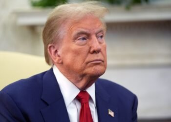 ترامب: فتح مضيق هرمز قريبًا مرهون بنجاح الدبلوماسية واتفاق محتمل مع إيران