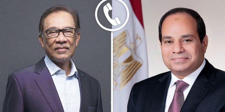 الرئيس السيسي يتلقى اتصالًا من رئيس وزراء ماليزيا لبحث الأوضاع الإقليمية