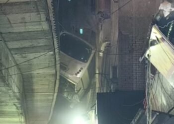 إصابة 5 أشخاص في انقلاب أتوبيس بطريق الدائري بمنطقة أحمد عرابي