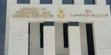 وزارة البترول تطلق حملة تقشف شاملة لترشيد النفقات والطاقة