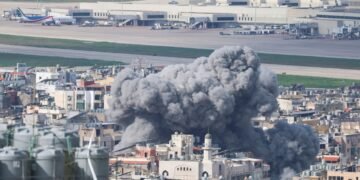 بيروت تشهد أصعب لياليها بسبب القصف الإسرائيلي