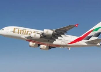 طيران الإمارات تستأنف رحلاتها بعد ساعة من التعليق المؤقت