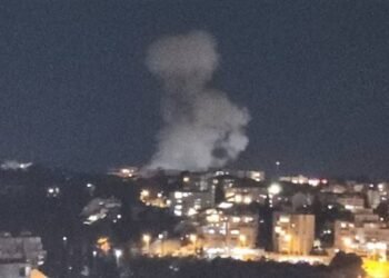 إعلام إسرائيلي: انقطاع الكهرباء في حيفا بعد هجوم صاروخي إيراني