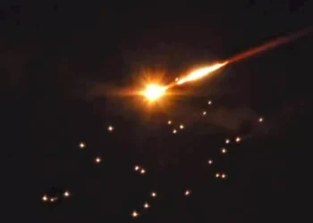 إيران تطلق موجة صاروخية جديدة على إسرائيل