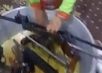 الداخلية تكشف واقعة فيديو طفل ينظف أسلحة نارية في أسيوط