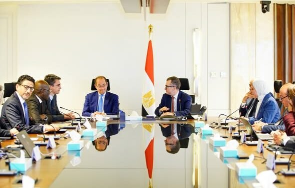 مصر تبحث مع البنك الدولي إطلاق آلية لضمان تمويل البنية التحتية