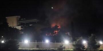 انفجار في بغداد.. الدفاعات الجوية تتصدى لمسيرة قرب السفارة الأمريكية