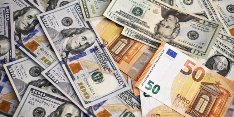 ارتفاع أسعار العملات الأجنبية أمام الجنيه المصري بنهاية تعاملات اليوم