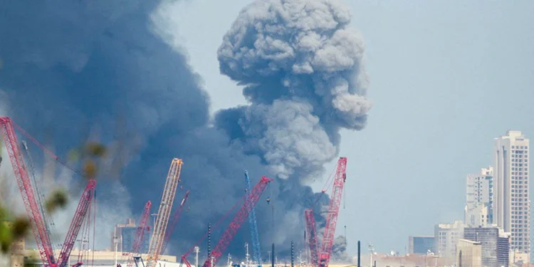حريق وأضرار مادية في المنامة بعد هجوم إيراني