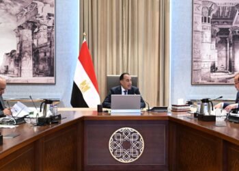 مدبولي يتابع ترشيد استهلاك الطاقة وتأمين الوقود.. وخطة حكومية لمواجهة تداعيات الحرب