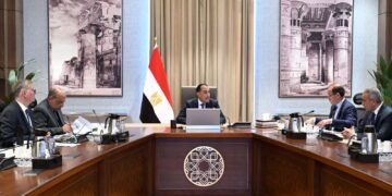 مدبولي يتابع ترشيد استهلاك الطاقة وتأمين الوقود.. وخطة حكومية لمواجهة تداعيات الحرب