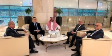 وزير الشباب والرياضة يبحث تعزيز التعاون مع نظيره السعودي