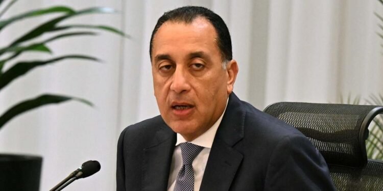 رئيس الوزراء: إجراءات استثنائية محتملة لأسعار بعض السلع في حال استمرار الحرب الأمريكية-الإيرانية