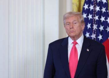 ترامب: إيران ترغب بشدة في التفاوض