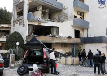 إسرائيل تقصف شرق بيروت.. وتعلن استهداف عنصر بفيلق القدس