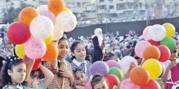 بداية إجازة عيد الفطر للعاملين بالقطاعين الحكومي والخاص من اليوم الخميس