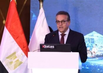 وزير الصحة: الدولة تقدر تضحيات الجيش الأبيض وتدعم تطوير المنظومة الصحية