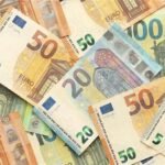 اليورو يحافظ على مكاسبه ويتجاوز 60 جنيهًا في ختام تعاملات البنوك اليوم