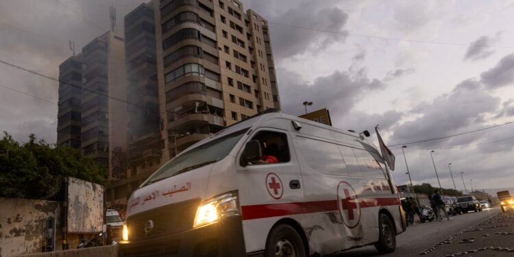 الصحة اللبنانية: 35 اعتداءً على القطاع الطبي وسقوط 18 شهيدًا من الطواقم الصحية