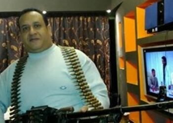 وصفته براعي الساقطات.. صبري نخنوخ يحرر محضرًا ضد صفحة مسيئة له في الجيزة