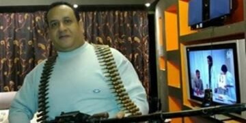 وصفته براعي الساقطات.. صبري نخنوخ يحرر محضرًا ضد صفحة مسيئة له في الجيزة