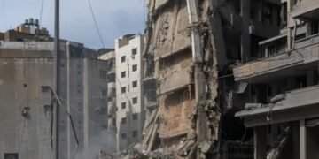 عاجل.. الحرس الثوري الإيراني يستهدف مصافي حيفا ويدمر رادارات ثاد الأمريكية