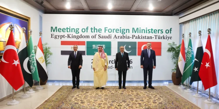 مباحثات مصرية تركية في إسلام آباد لتعزيز التعاون ومناقشة تطورات المنطقة