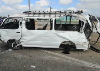 إصابة 12 شخصًا في حادث انقلاب ميكروباص على الطريق الصحراوي الغربي بالأقصر